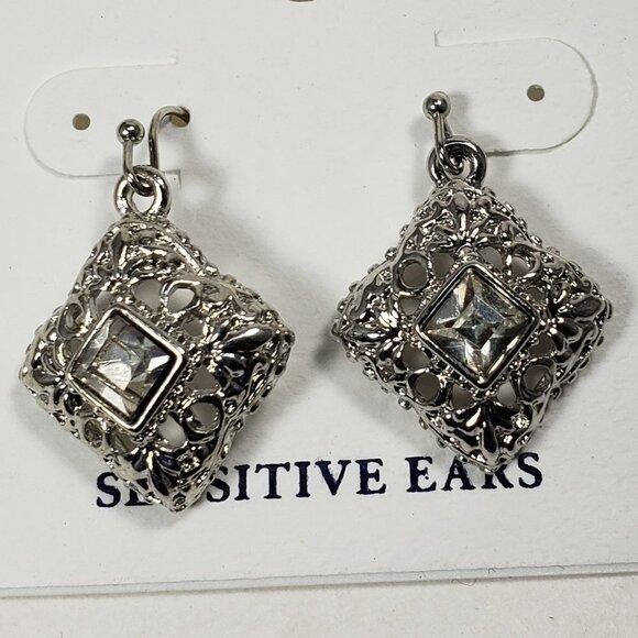 Croft & Barrow Silver tone Filigree Square Shape Crystal Earrings 2/$30 Jewelry - Picture 5 of 8